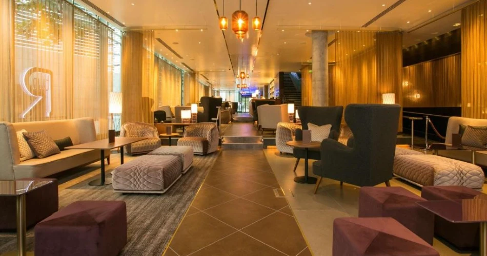 Luxury with a View: Best Hotels Near Tower Bridge