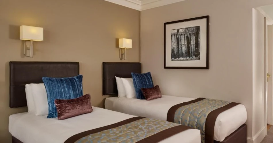 Luxury with a View: Best Hotels Near Tower Bridge