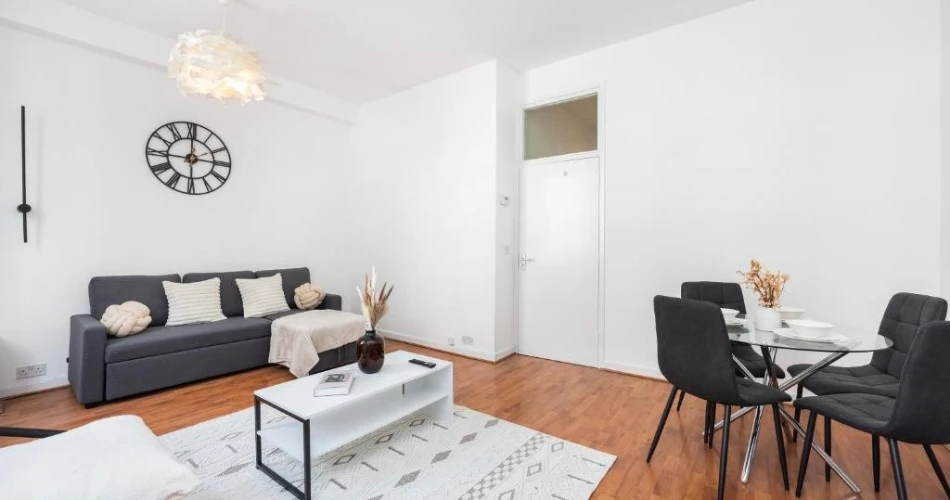 Budget-Friendly Stays: Affordable Hotels Near Tower Bridge