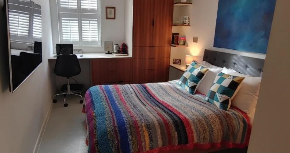 Budget-Friendly Stays: Affordable Hotels Near Tower Bridge