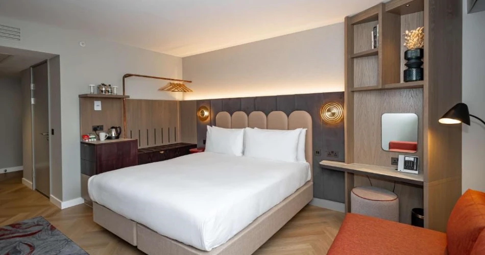Romantic Getaways: Boutique Hotels Near Tower Bridge