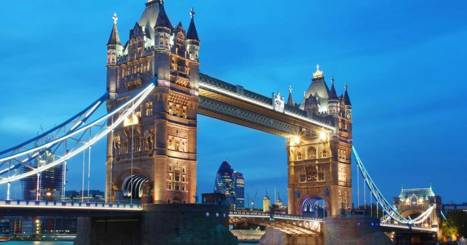 Wake Up to a View: Hotels Overlooking Tower Bridge
